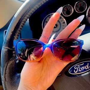 maui jim sunglasses in great condition!!